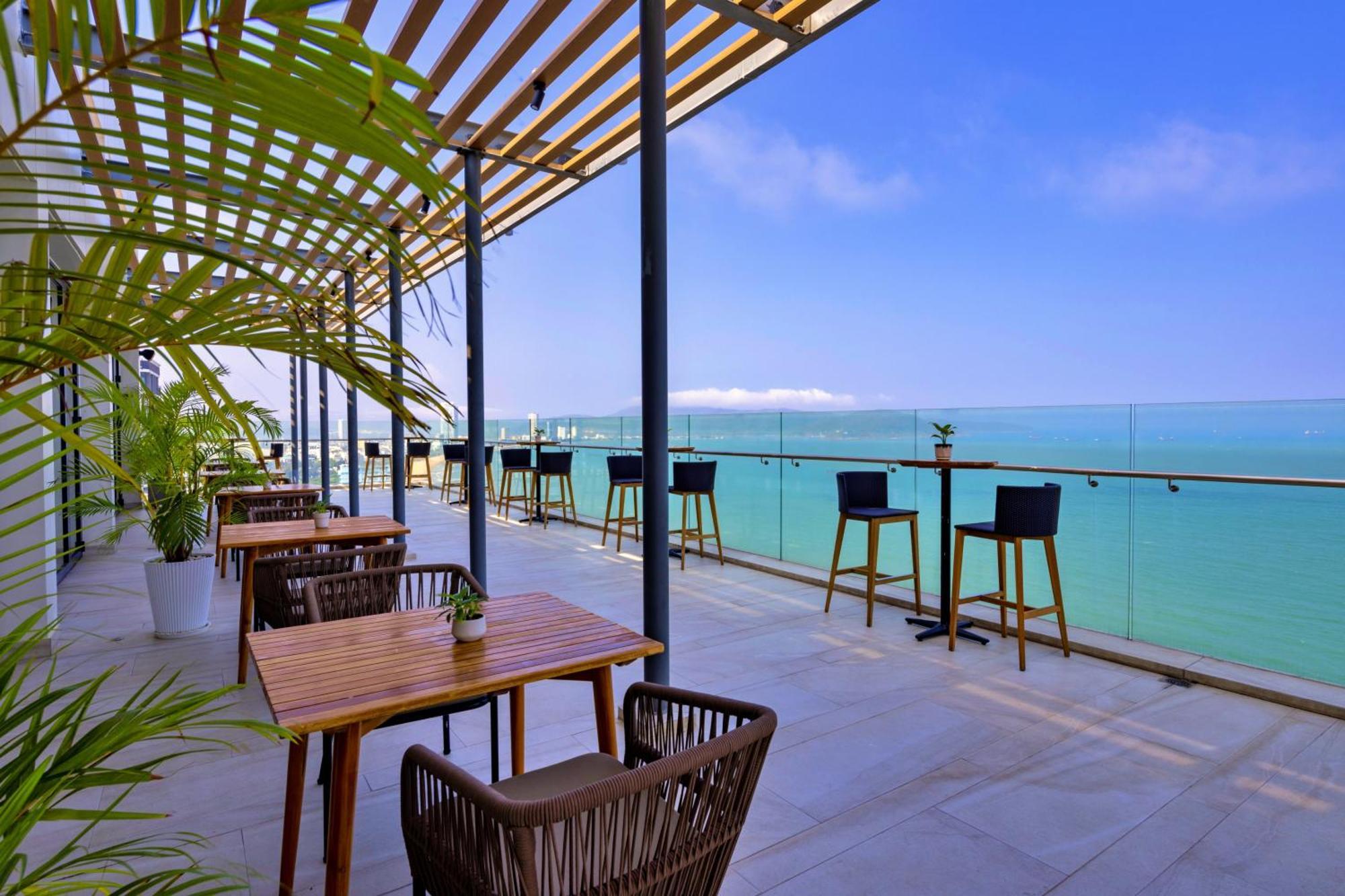 Anya Premier Hotel กวีเญิน ภายนอก รูปภาพ