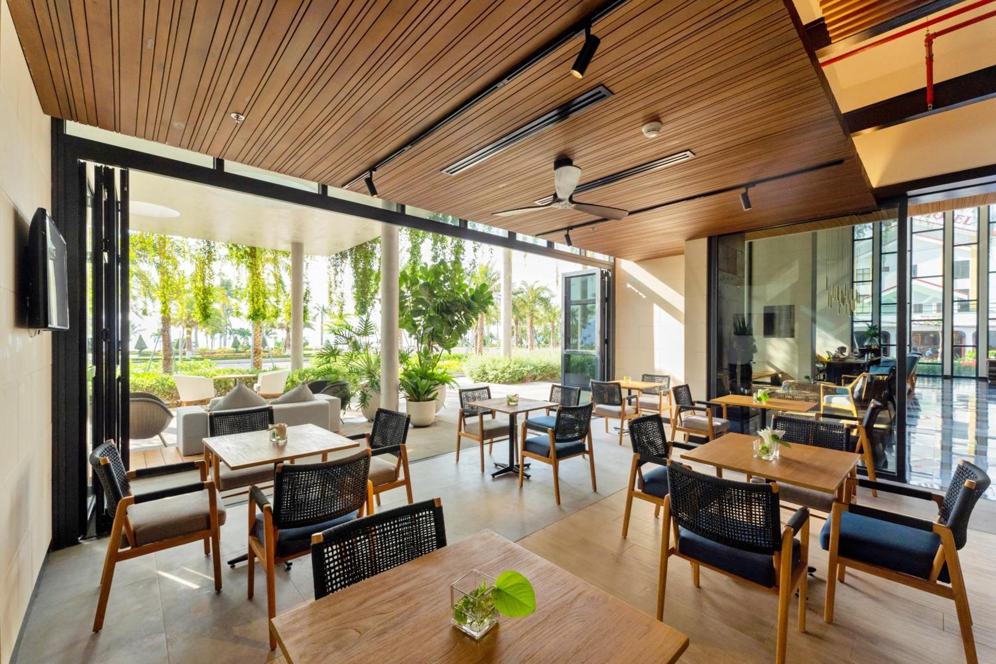 Anya Premier Hotel กวีเญิน ภายนอก รูปภาพ