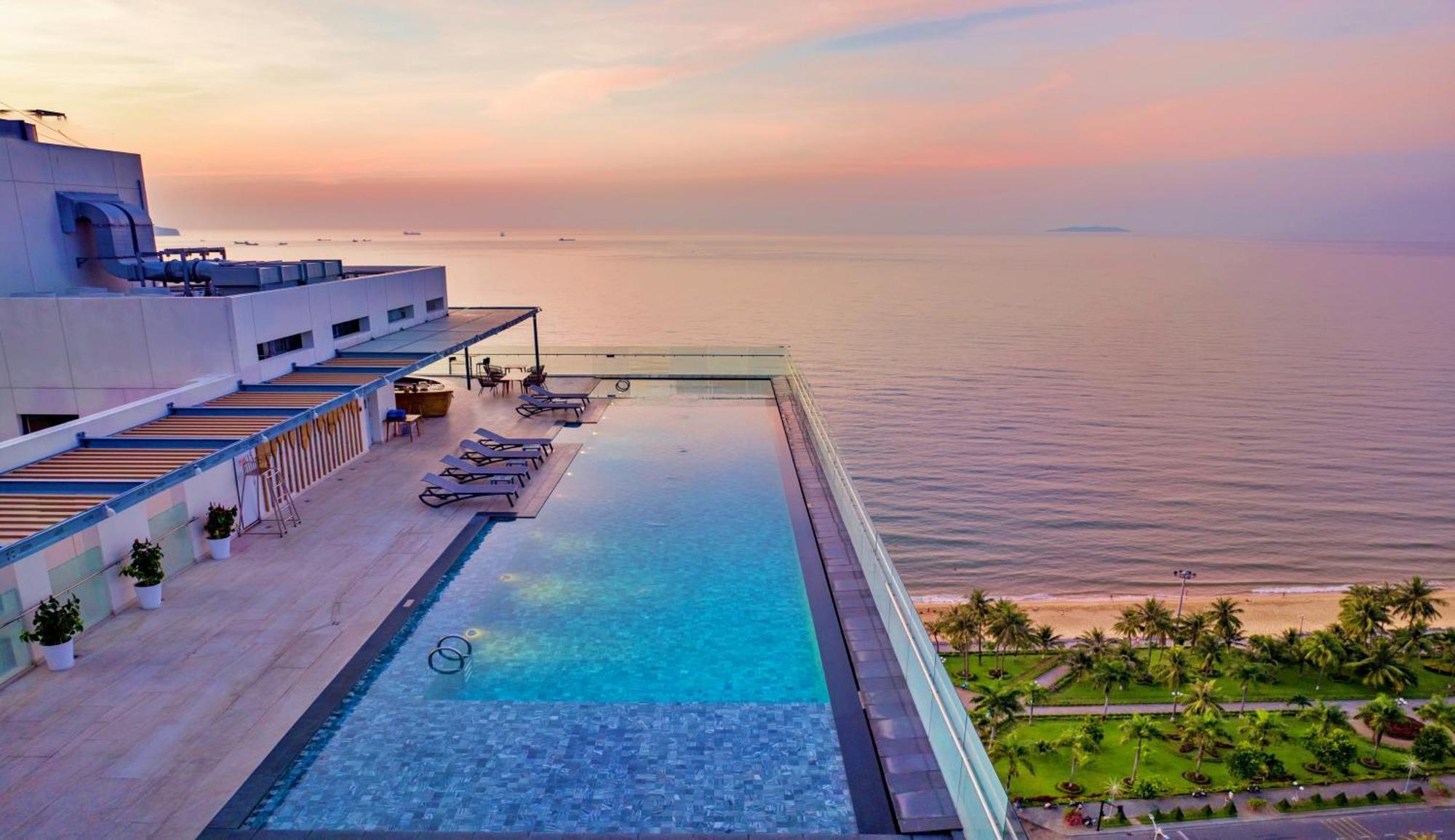 Anya Premier Hotel กวีเญิน ภายนอก รูปภาพ