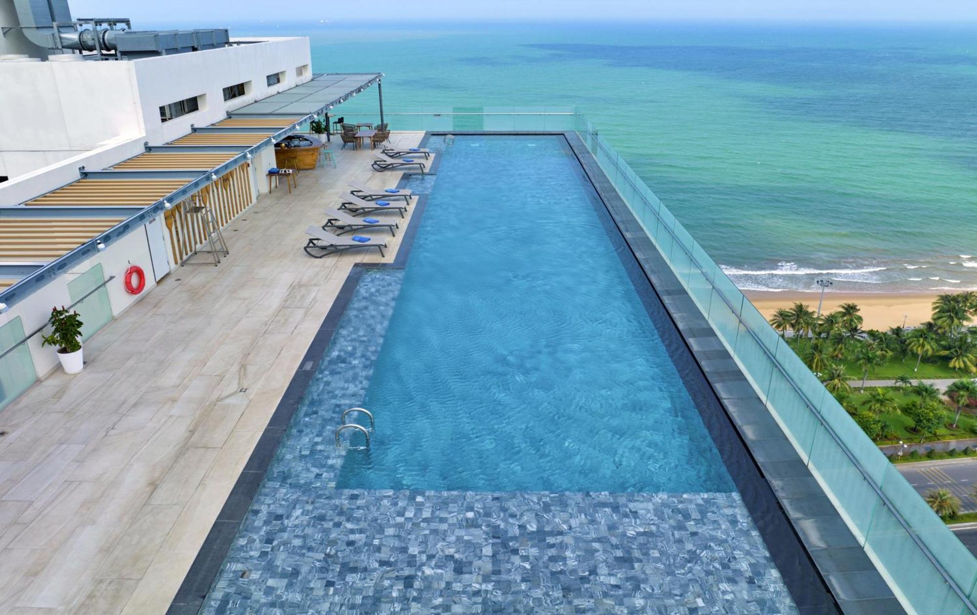Anya Premier Hotel กวีเญิน ภายนอก รูปภาพ